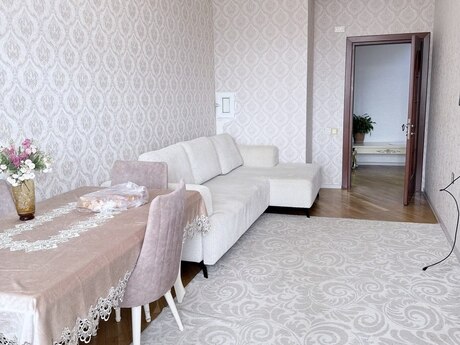 2-комнатная квартира, 72 м², 20 Yanvar: 240 000 ₼ 2