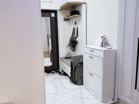 2-комнатная квартира, 72 м², 20 Yanvar: 240 000 ₼ 5