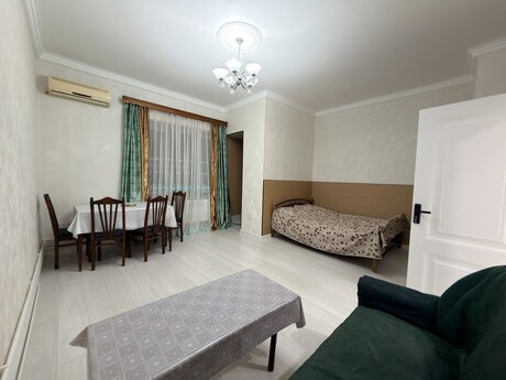 Elan №6477206 - Bakı, Nəsimi r., 1 otaqlı, 47 m², 1/3 mərtəbə