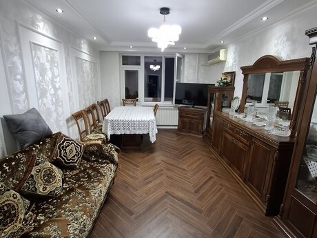 3 Qara Qarayev