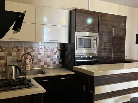 Kirayə 3 otaqlı mənzil, 77 m², Azadlıq Prospekti: 650 ₼/ay 2