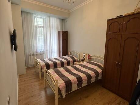 4 otaqlı mənzil, 128 m², 4-cü mikrorayon: 340 000 ₼ 5