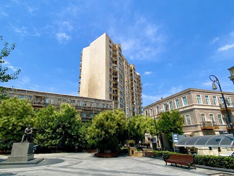 5-room apartment, 250 m², İçəri Şəhər: 850 000 ₼ 2