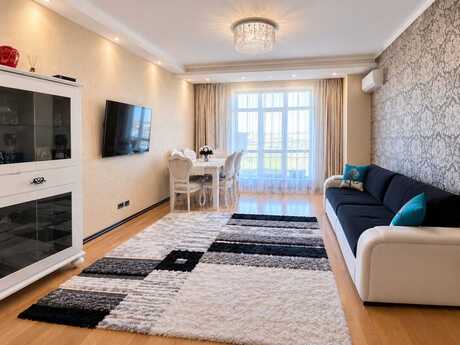 3 otaq · 78 m² · 12/12 mərtəbə, Azadlıq Prospekti
