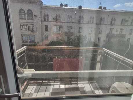 Продаётся 2-комнатная квартира в старом фонде, Nəriman Nərimanov, 55 м², 175 000 AZN, фото 2 / 9