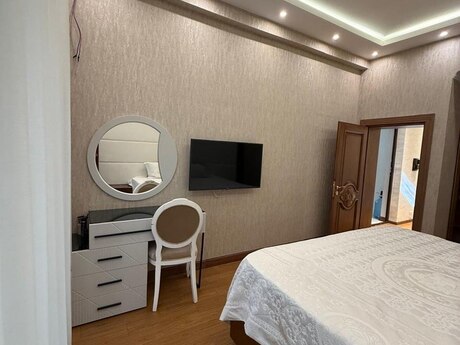 5-room apartment for rent, 240 m², Buzovna: 4 000 ₼/mo 3