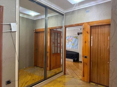 Kirayə 4 otaqlı mənzil, 120 m², İnşaatçılar: 900 ₼/ay 2