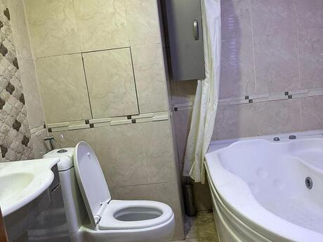 Kirayə 4 otaqlı mənzil, 120 m², İnşaatçılar: 900 ₼/ay 3