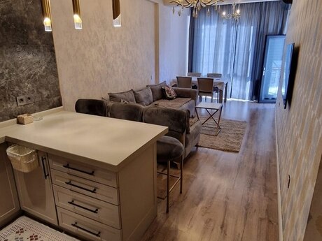 2 otaq · 63 m² · 8/18 mərtəbə, Zümrüd Residence