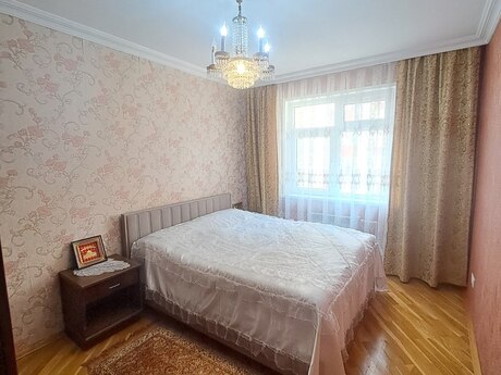 Neftçilərdə 3 otaqlı köhnə tikili mənzil satılır, 90 m², 220 000 AZN, şəkil 5 / 12