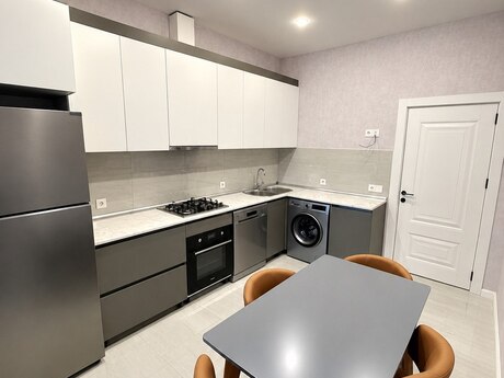 Kirayə 2 otaqlı mənzil, 90 m², Şah İsmayıl Xətai: 1 300 ₼/ay 5