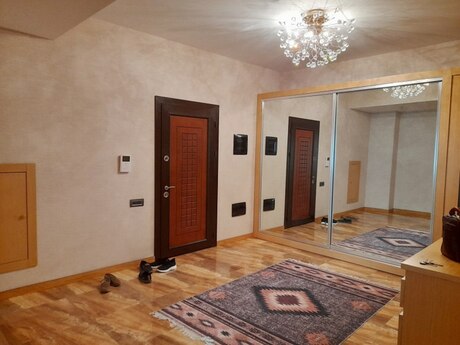 Аренда: 3-комнатная квартира, 175 м², 28 May: 2 200 ₼/мес 4