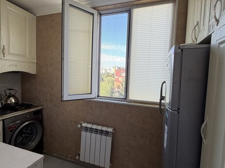 Продаётся 2-комнатная квартира в старом фонде, Azadlıq Prospekti, 40 м², 145 000 AZN, фото 5 / 12