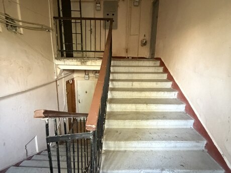 Продаётся 2-комнатная квартира в старом фонде, Azadlıq Prospekti, 40 м², 145 000 AZN, фото 2 / 12