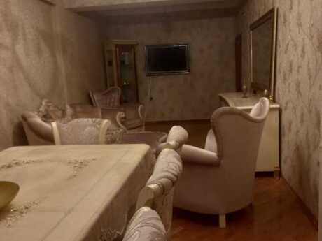 Kirayə 2 otaqlı mənzil, 83 m², İnşaatçılar: 750 ₼/ay 3