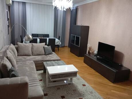 Elan №6478090 - Bakı, 28 May m., 3 otaqlı, 162 m², 5/17 mərtəbə