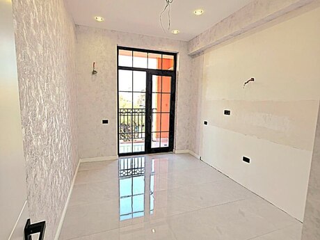 2 otaqlı mənzil, 70 m², Bakıxanov: 210 000 ₼ 3