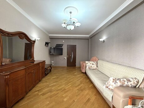 3-комнатная квартира, 105 м², Həzi Aslanov: 245 000 ₼ 2