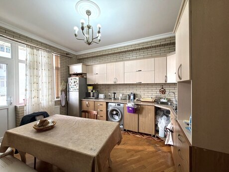 3-комнатная квартира, 105 м², Həzi Aslanov: 245 000 ₼ 3