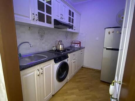 Аренда: 2-комнатная квартира, 70 м², Memar Əcəmi: 750 ₼/мес 3