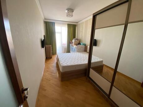 Аренда: 2-комнатная квартира, 70 м², Memar Əcəmi: 750 ₼/мес 2