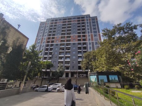 2-комнатная квартира, 76 м², 28 May: 245 000 ₼ 2