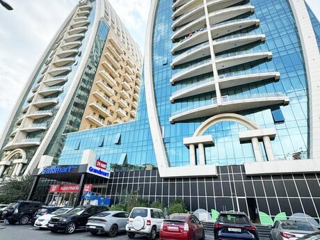 4 otaq · 216 m²