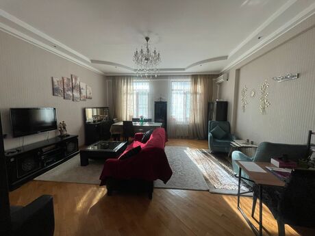 3 rooms · 134 m² · floor 7/134, Nizami
