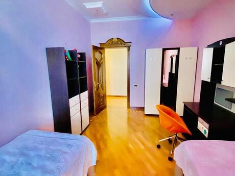 3-room apartment for rent, 155 m², Nəriman Nərimanov: 1 200 ₼/mo 3