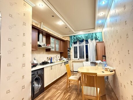 2-комнатная квартира, 95 м², İnşaatçılar: 228 000 ₼ 5