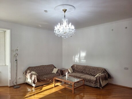 4-room apartment for rent, 150 m², 28 May: 150 ₼/mo 5