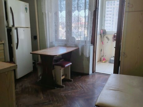 5-room apartment, 120 m², Şah İsmayıl Xətai: 350 000 ₼ 3