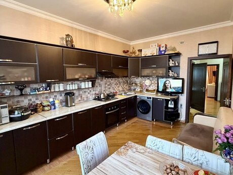 3 otaqlı mənzil, 117 m², Azadlıq Prospekti: 310 000 ₼ 3