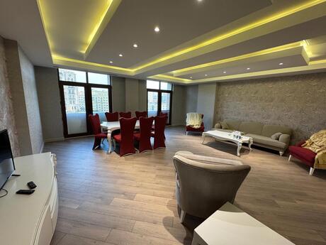 Kirayə 3 otaqlı mənzil, 175 m², İzmir Residence: 2 500 ₼/ay 5