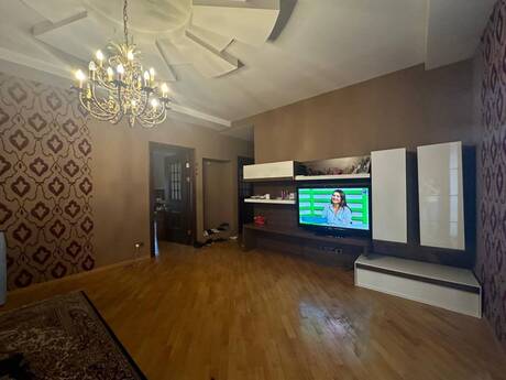 3-room apartment for rent, 70 m², İçəri Şəhər: 1 000 ₼/mo 2