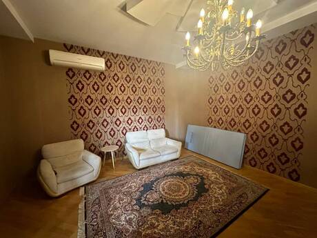 3-room apartment for rent, 70 m², İçəri Şəhər: 1 000 ₼/mo 3