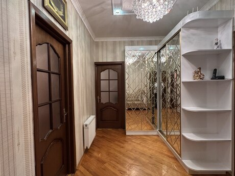 3-room apartment, 80 m², 8 Noyabr: 250 000 ₼ 4