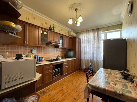 2-комнатная квартира, 86 м², 8 Noyabr: 254 800 ₼ 3