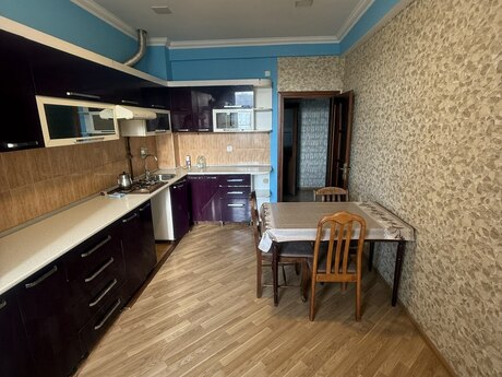 1-room apartment for rent, 70 m², Həzi Aslanov: 570 ₼/mo 3