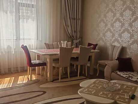 2-room apartment for rent, 120 m², 28 May: 1 700 ₼/mo 3