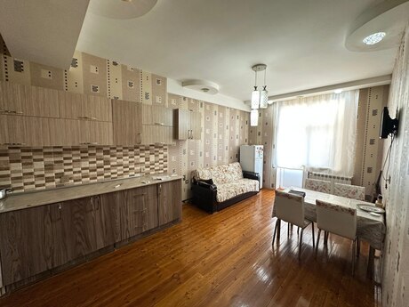 2-комнатная квартира, 76 м², İnşaatçılar: 600 ₼ 4