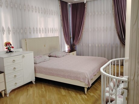 4-комнатная квартира, 156 м², Bakıxanov: 450 000 ₼ 4