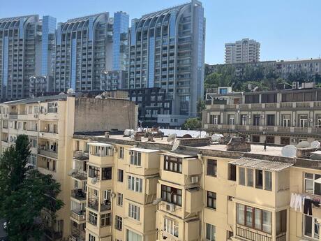 2-room apartment for rent, 75 m², İçəri Şəhər: 1 400 ₼/mo 4