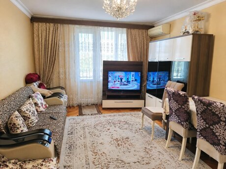 Elan №6479626 - Bakı, Nizami m., 3 otaqlı, 80 m², 2/7 mərtəbə