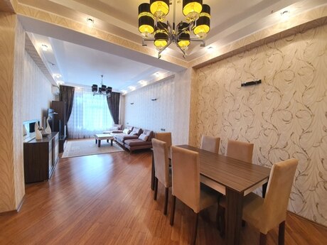 Kirayə 4 otaqlı mənzil, 170 m², 28 May: 2 000 ₼/ay 5