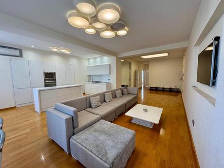 Kirayə 3 otaqlı mənzil, 120 m², 8 Noyabr: 1 450 ₼/ay 5