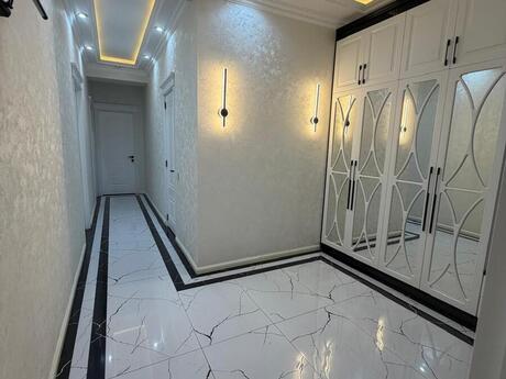 8 Noyabrda 3 otaqlı yeni tikili mənzil satılır, 138 m², 445 000 AZN, şəkil 2 / 12