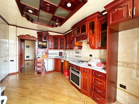 4-room apartment for rent, 160 m², İnşaatçılar: 1 000 ₼/mo 4