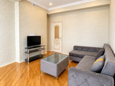 Аренда: 3-комнатная квартира, 77 м², Şah İsmayıl Xətai: 1 200 ₼/мес 2