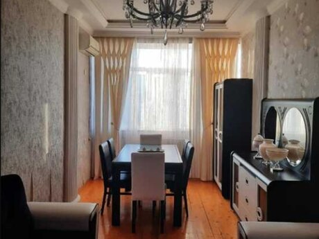Аренда: 2-комнатная квартира, 75 м², Memar Əcəmi: 700 ₼/мес 3